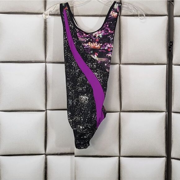 Capezio dance leotard    - Picture 3 of 7